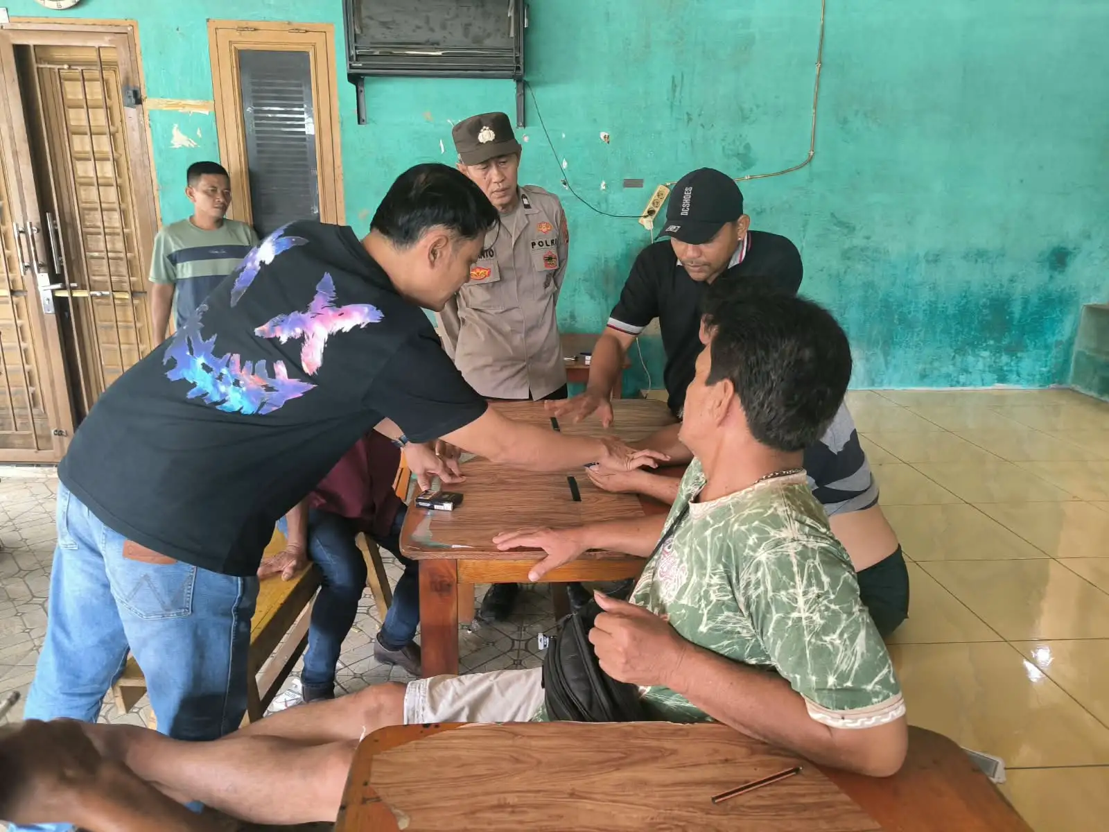 Polsek STM Hilir Patroli di Talun Kenas dan Gunung Rintih, Cek Dugaan Tog3l Macau dan Narkoba